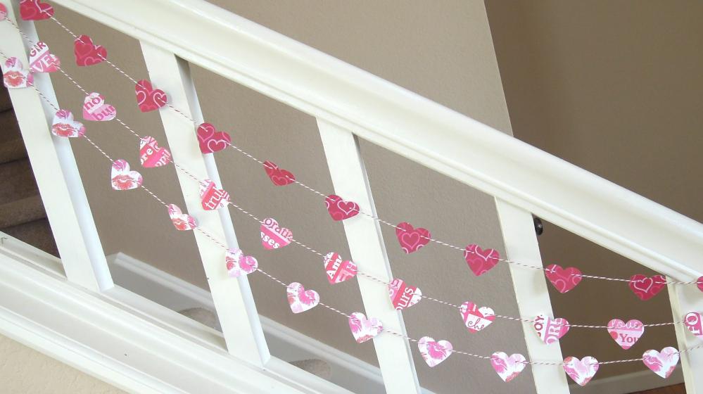 Hugs And Kisses Valentine Heart Garland - 3 Yards